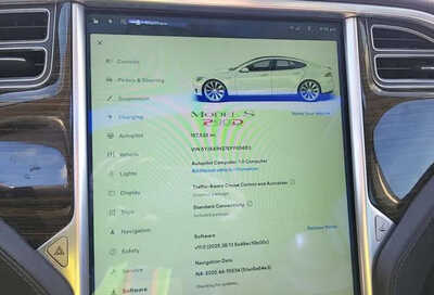 2014 Tesla Model S, $11999. Photo 4