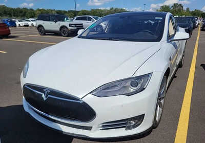 2014 Tesla Model S, $11999. Photo 1
