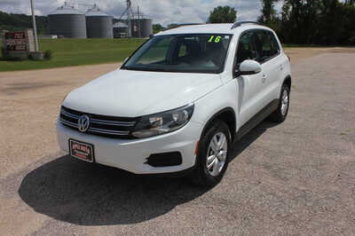 2016 Volkswagen Tiguan, $7464. Photo 1