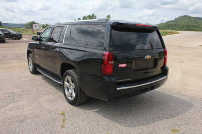 2017 Chevrolet Suburban, $14999. Photo 7