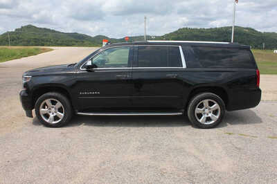 2017 Chevrolet Suburban, $14999. Photo 8
