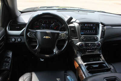 2017 Chevrolet Suburban, $14999. Photo 9