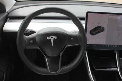 2019 Tesla Model 3, $19964. Photo 10