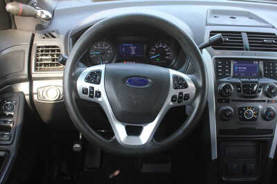 2015 Ford Explorer, $5999. Photo 10