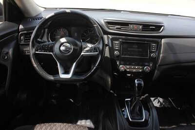 2018 Nissan Rogue, $12499. Photo 10