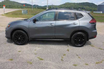 2018 Nissan Rogue, $12499. Photo 9
