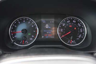 2021 Toyota RAV4, $21999. Photo 11
