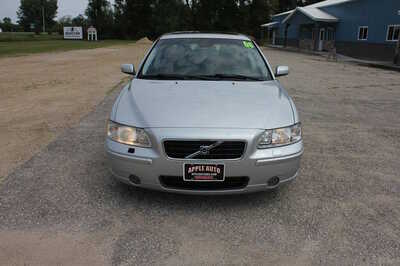 2006 Volvo S60, $5999. Photo 2