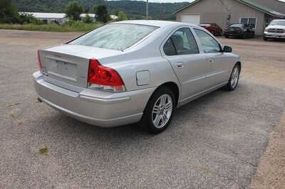 2006 Volvo S60, $5999. Photo 5