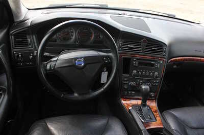 2006 Volvo S60, $5999. Photo 9