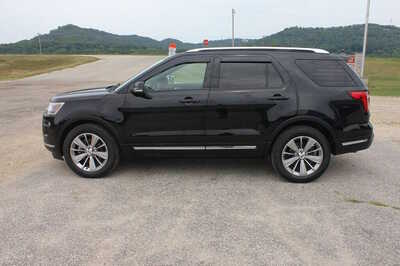 2018 Ford Explorer, $13999. Photo 8