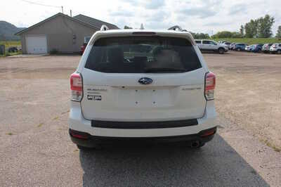 2017 Subaru Forester, $9999. Photo 6