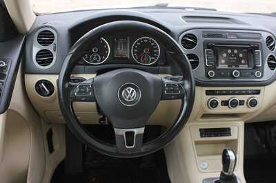 2013 Volkswagen Tiguan, $5999. Photo 10