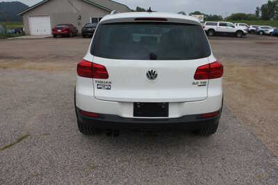 2013 Volkswagen Tiguan, $5999. Photo 6
