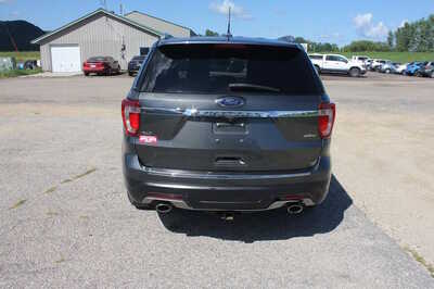 2018 Ford Explorer, $12999. Photo 6