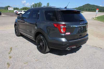 2018 Ford Explorer, $12999. Photo 7