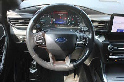 2020 Ford Explorer, $14999. Photo 10