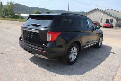 2020 Ford Explorer, $14999. Photo 5