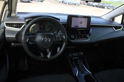 2023 Toyota Corolla, $16999. Photo 9
