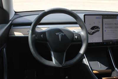 2021 Tesla Model Y, $21999. Photo 10