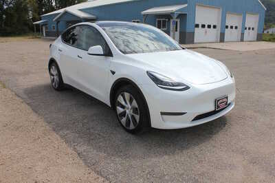 2021 Tesla Model Y, $21999. Photo 3