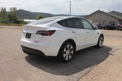 2021 Tesla Model Y, $21999. Photo 5