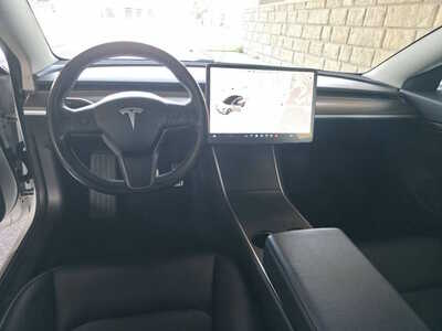 2018 Tesla Model 3, $15999. Photo 9