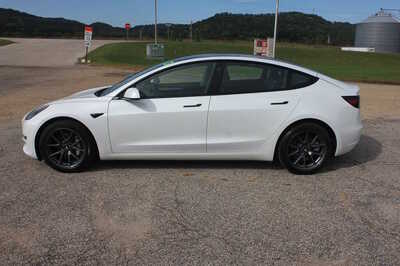 2023 Tesla Model 3, $25999. Photo 8
