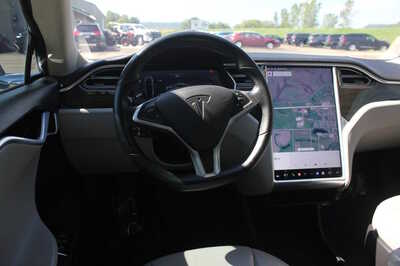 2014 Tesla Model S, $11999. Photo 10