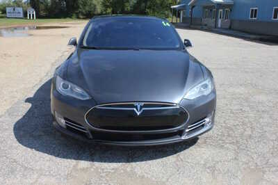 2014 Tesla Model S, $11999. Photo 2