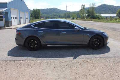 2014 Tesla Model S, $11999. Photo 4
