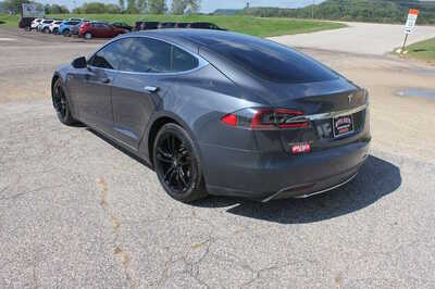 2014 Tesla Model S, $11999. Photo 7