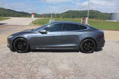 2014 Tesla Model S, $11999. Photo 8