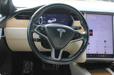 2021 Tesla Model S, $32999. Photo 10