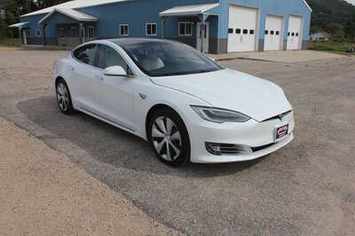 2021 Tesla Model S, $32999. Photo 3