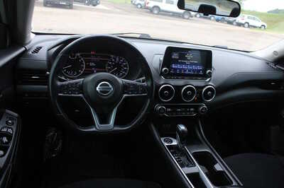 2021 Nissan Sentra, $11999. Photo 9