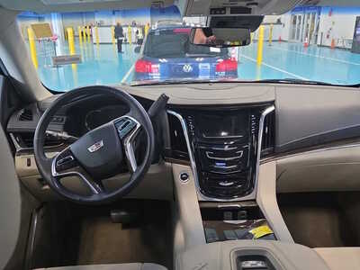 2018 Cadillac Escalade, $16999. Photo 6