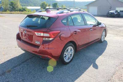 2018 Subaru Impreza, $8999. Photo 5
