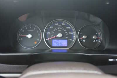 2012 Hyundai Santa Fe, $3999. Photo 11