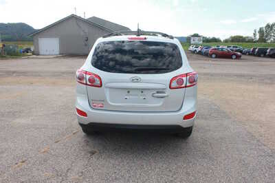 2012 Hyundai Santa Fe, $3999. Photo 6
