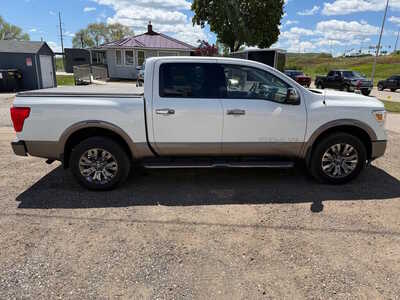 2019 Nissan Titan, $25964. Photo 3