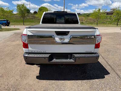 2019 Nissan Titan, $25964. Photo 5