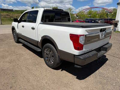 2019 Nissan Titan, $25964. Photo 7