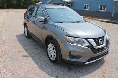 2017 Nissan Rogue, $6999. Photo 3