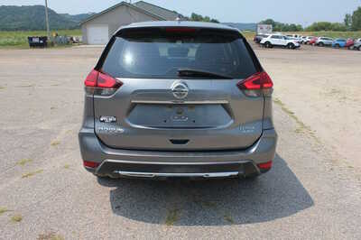 2017 Nissan Rogue, $6999. Photo 6