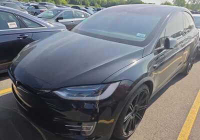 2018 Tesla Model X, $23999. Photo 2