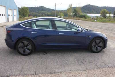 2019 Tesla Model 3, $19999. Photo 4