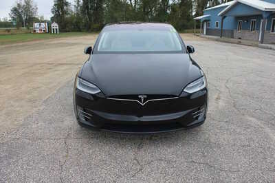 2016 Tesla Model X, $20999. Photo 2