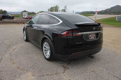2016 Tesla Model X, $20999. Photo 7