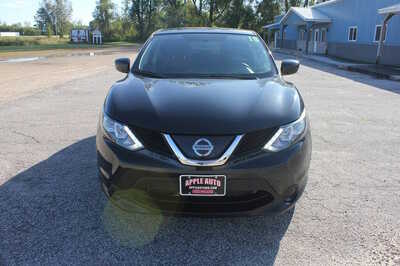 2019 Nissan Rogue, $11999. Photo 2